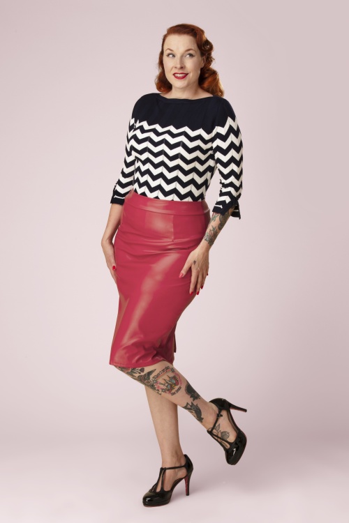 Vintage Chic for Topvintage - Exklusiv bei Topvintage ~ Lena Lederlook Pencil Rock in Rot.