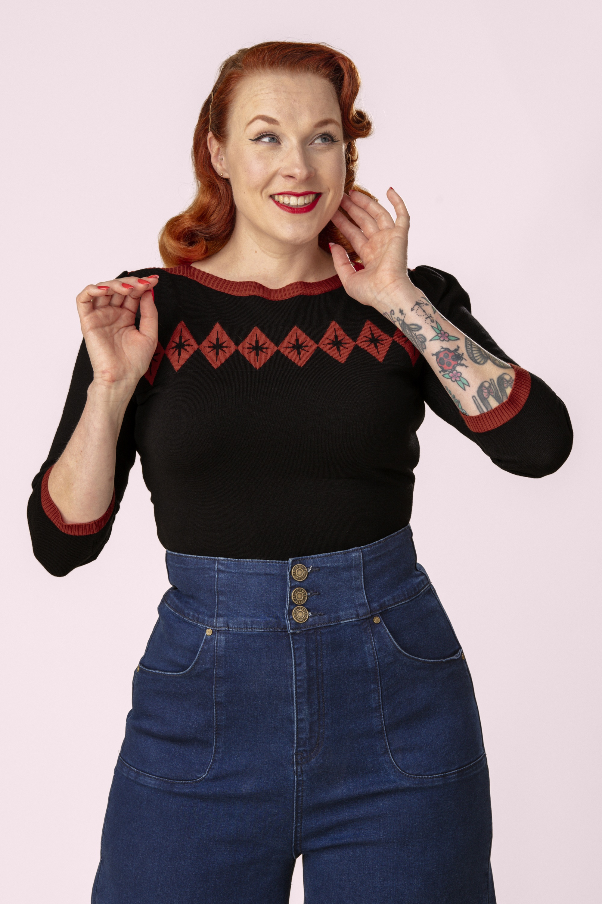 Banned Retro - Pull Atomic Star en Noir et Rouge