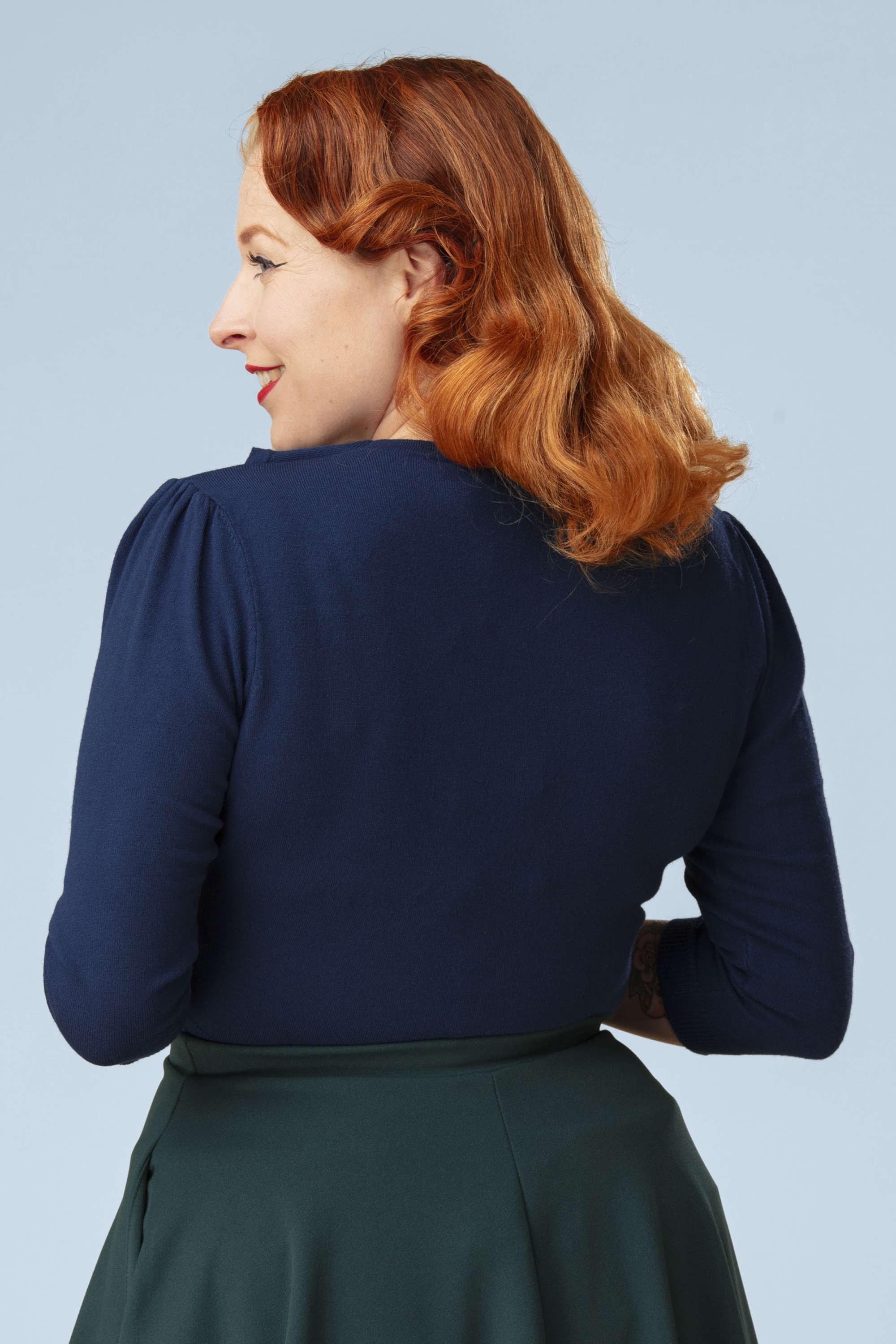 Banned Retro - Gilet Cat Scallop Collar en bleu nuit 3