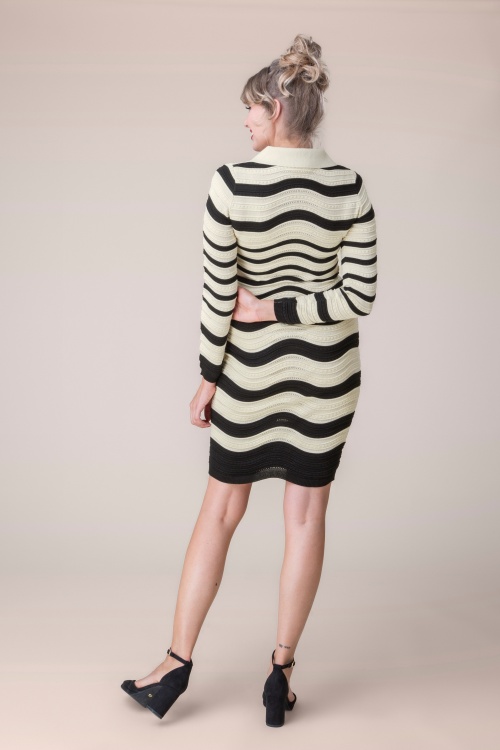 Topvintage Boutique Collection - Topvintage exclusive ~ Bibi Swirl Knitted Dress in Cream and Black 2