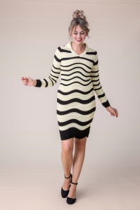 Topvintage Boutique Collection - Topvintage exclusive ~ Bibi Swirl Knitted Dress in Cream and Black