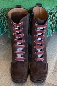 Nemonic - Western Suede Lace Up Boots in Maroon 4
