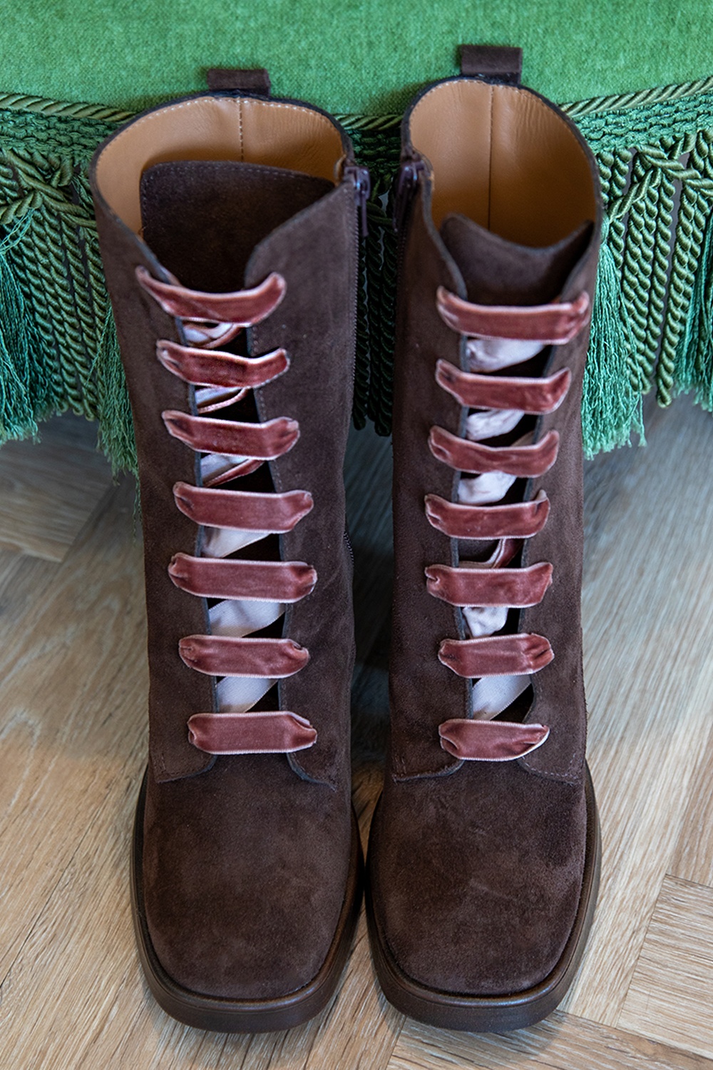 Nemonic - Western Suede Lace Up Boots in Maroon 4