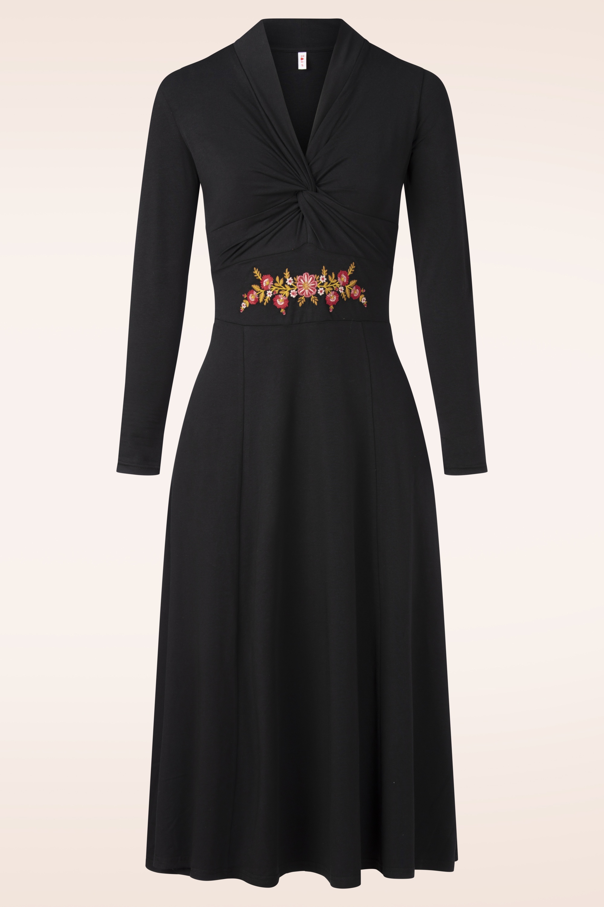 Blutsgeschwister - Robe Hot Knot Shawl en Black and Strong 2