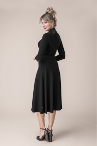Blutsgeschwister - Robe Hot Knot Shawl en Black and Strong 4