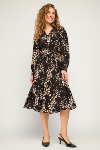 Very Cherry - Magnolia Blossom Crêpe Dress in Noirette
