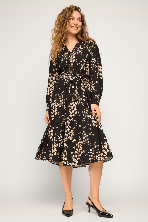 Very Cherry - Magnolia Blossom Crêpe Dress in Noirette