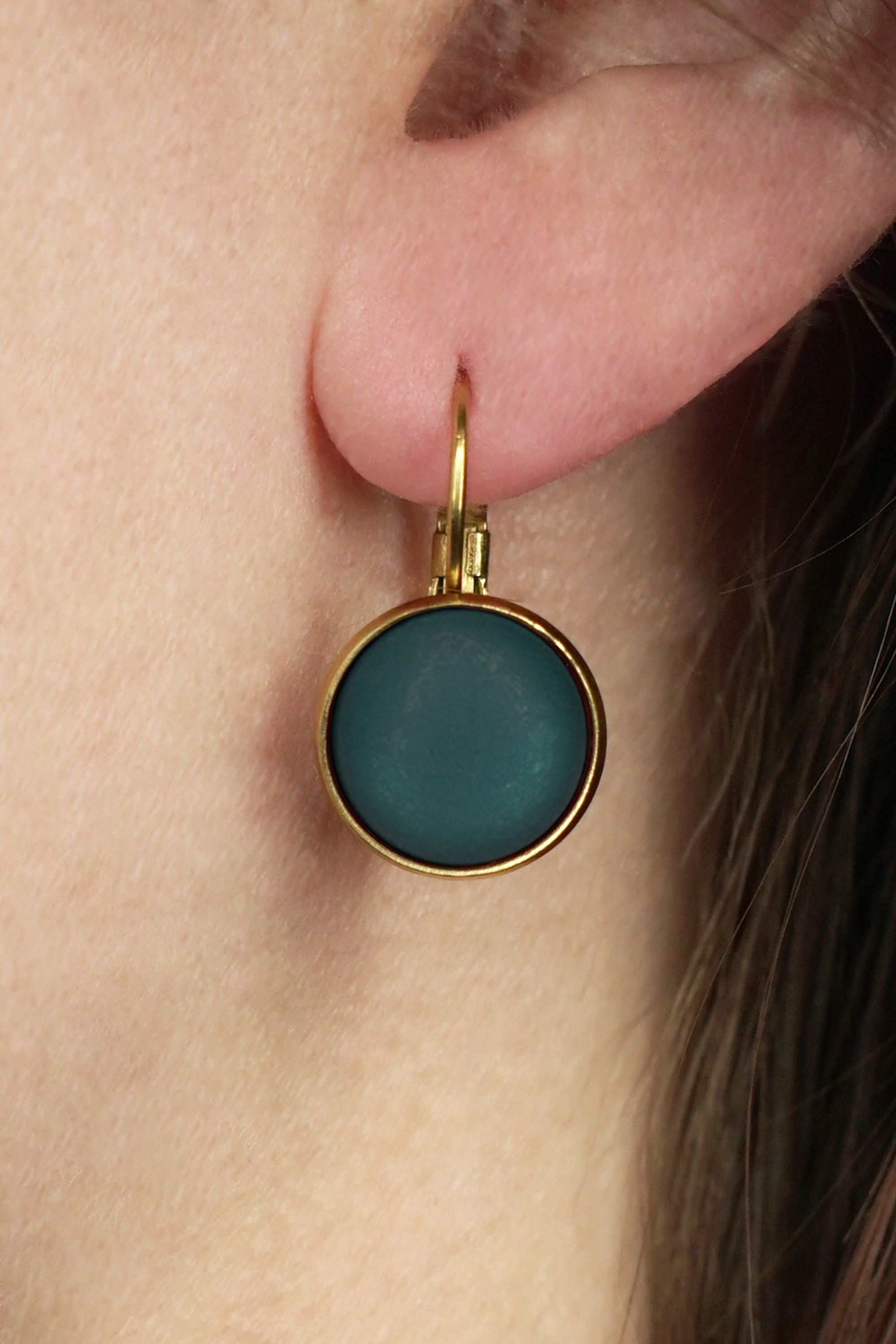 Urban Hippies - Boucles d'oreilles plaquées or Dot en libellule soyeuse