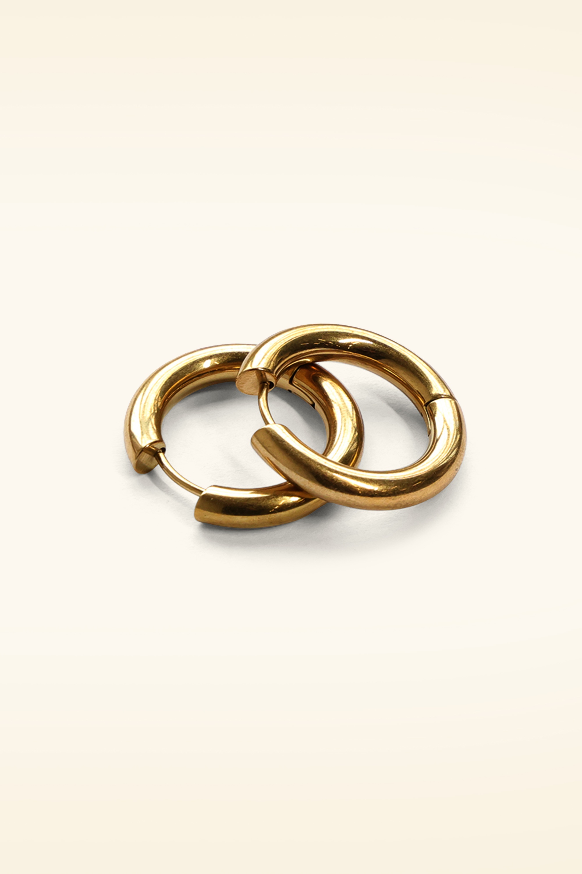 Urban Hippies - Large Hoops Earrings in Gold 3