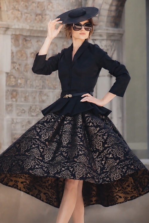 Vintage Diva  - Topvintage exclusive ~ Lucie Swing Skirt in Black and Gold 3