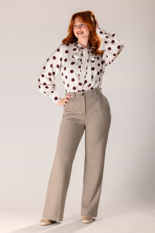 Smashed Lemon - Halina Hose mit Fischgrätmuster in Taupe