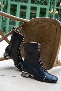 Nemonic - Bottines à lacets Celine en cuir noir 2