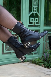 Nemonic - Bottines à lacets Celine en cuir noir 3