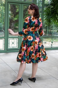 Hearts & Roses - Topvintage exclusive ~ Deena Floral Swing Dress in Black 3