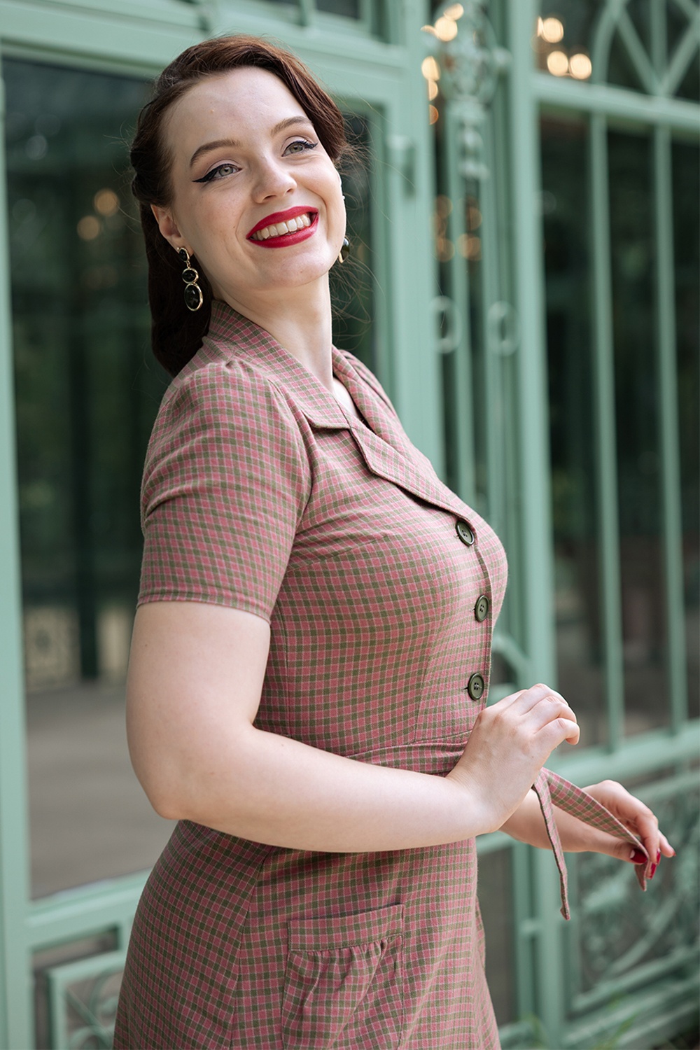 Very Cherry - Revers Kariertes Midikleid in Rosenholz 2