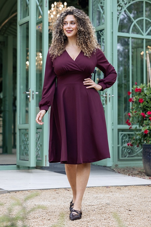 Vintage Chic for Topvintage - Exklusiv bei Topvintage ~ Helaine Swingkleid in Aubergine