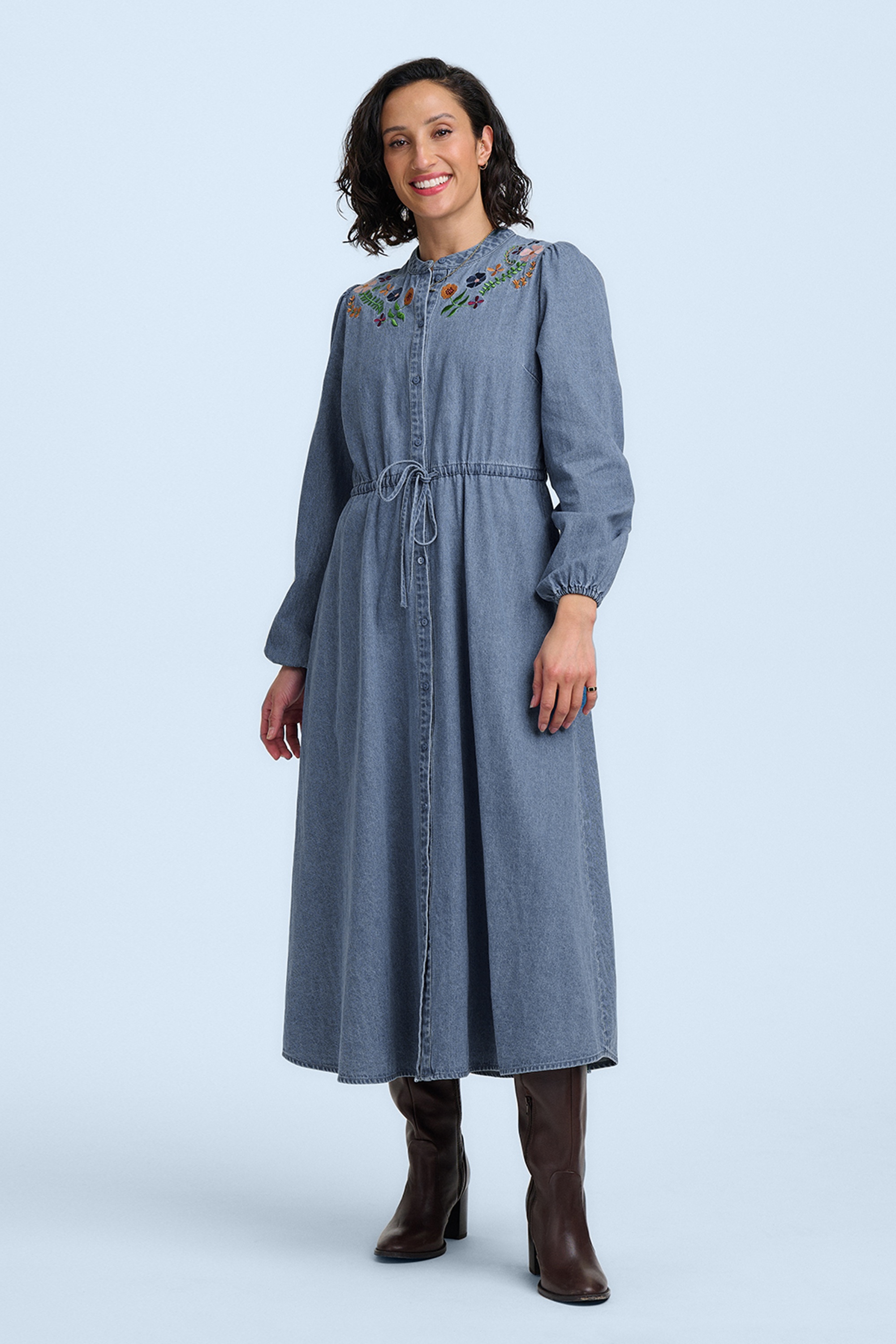Sugarhill Brighton - Ivana Autumn Floral midi shirtjurk in blauw
