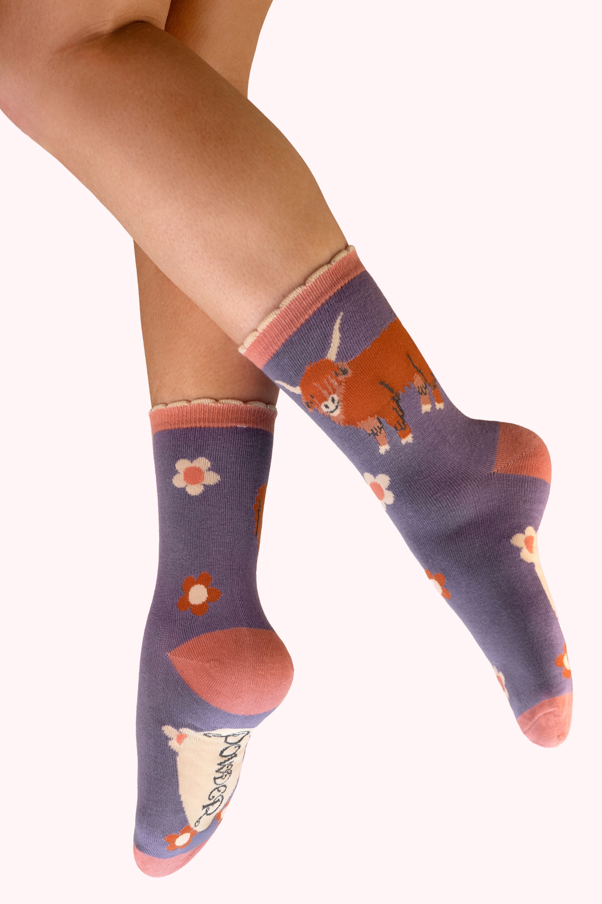 Powder - Highland Cow Socken in Lila