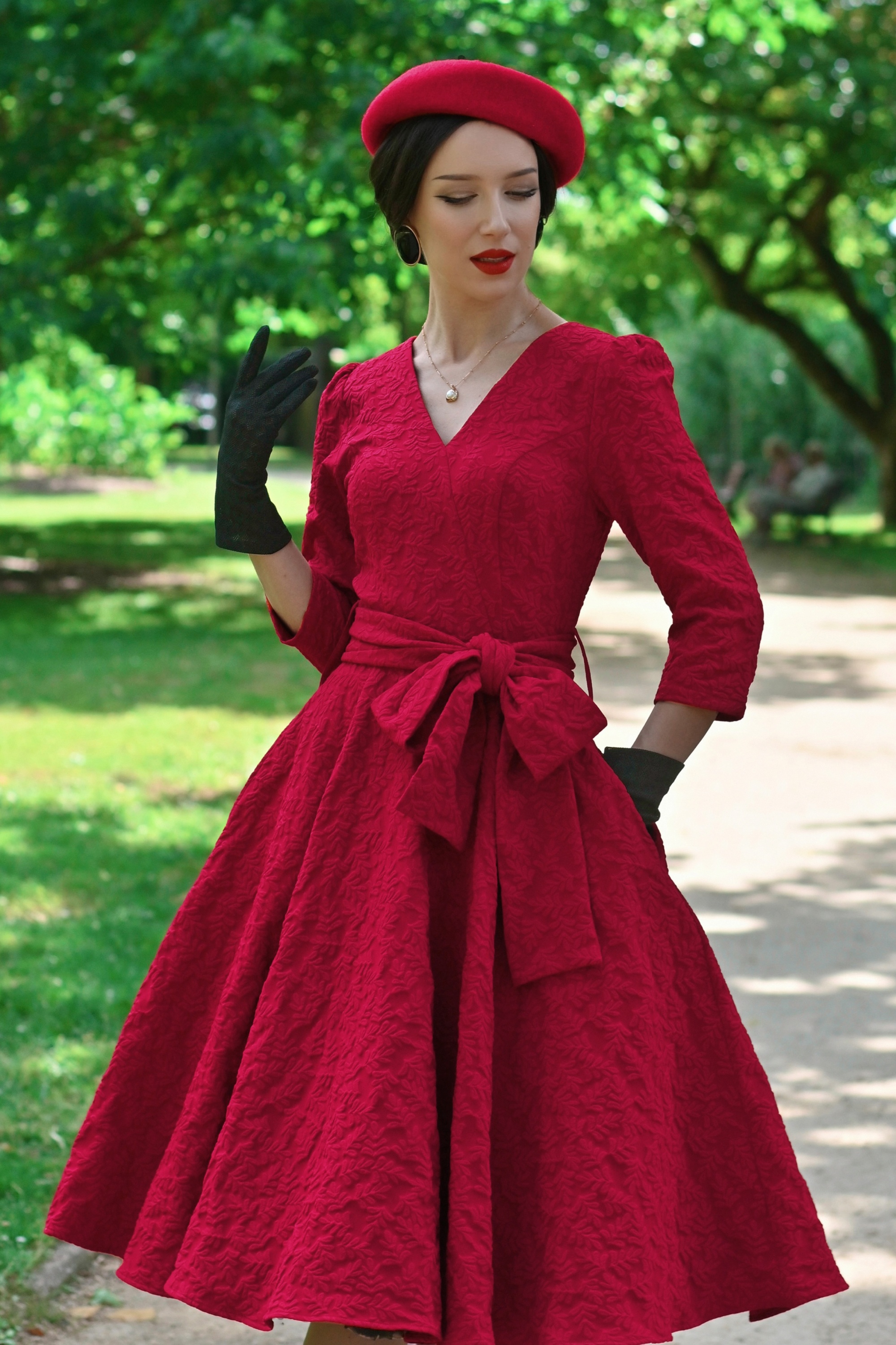 Hearts & Roses - Yara Leaves swing jurk in rood 2
