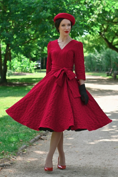 Hearts & Roses - Yara Leaves swing jurk in rood