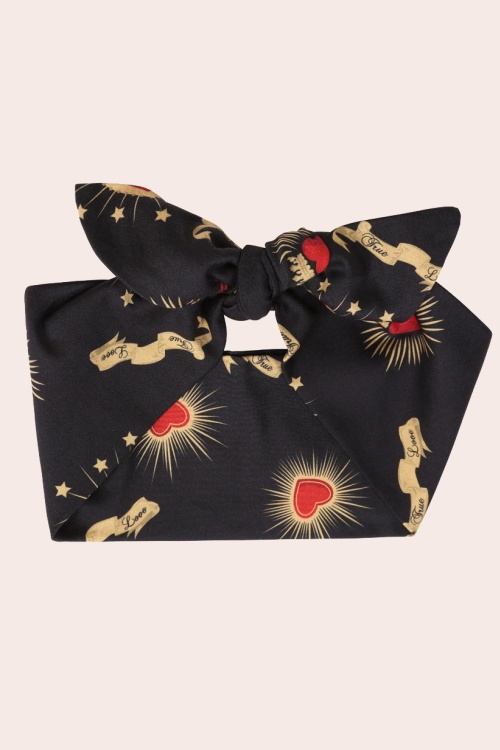 Banned Retro - Sacred Hearts Bandana in Schwarz