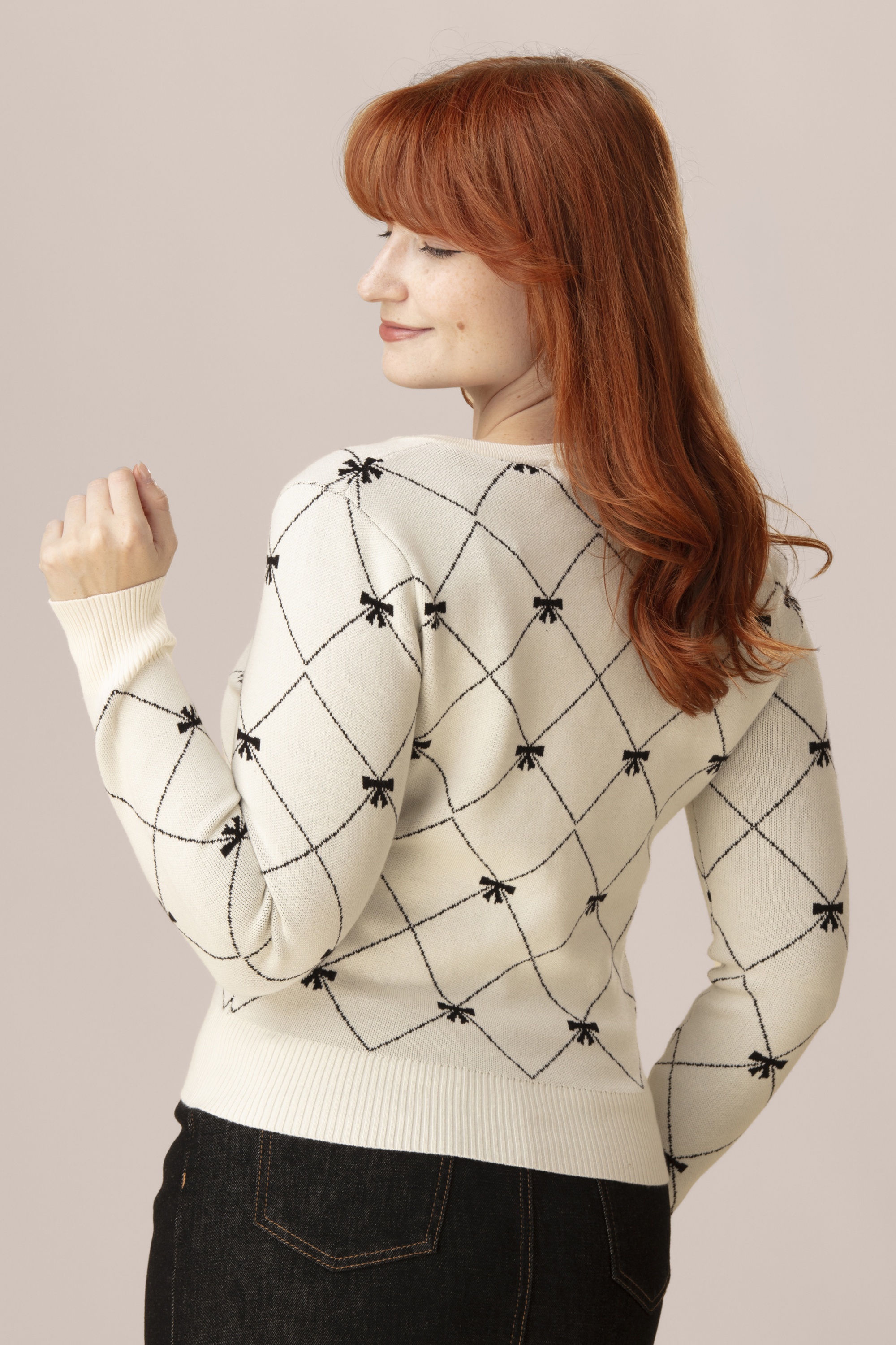 Banned Retro - Betty Bow Cardigan in Creme 3