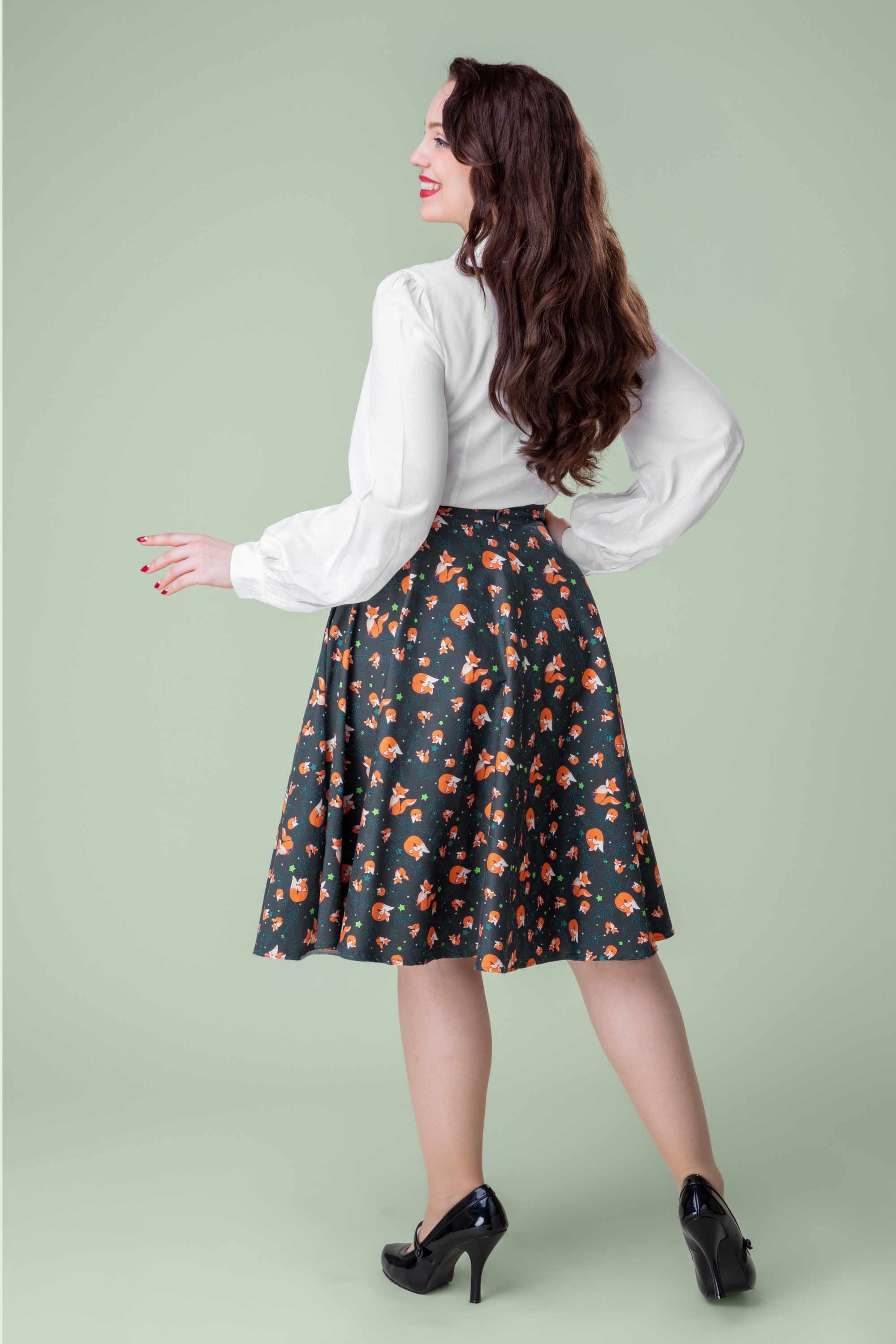 Topvintage Boutique Collection - Exclusivité Topvintage ~ Jupe swing à motif renards Shelvia Fox en bleu sarcelle de minuit 3