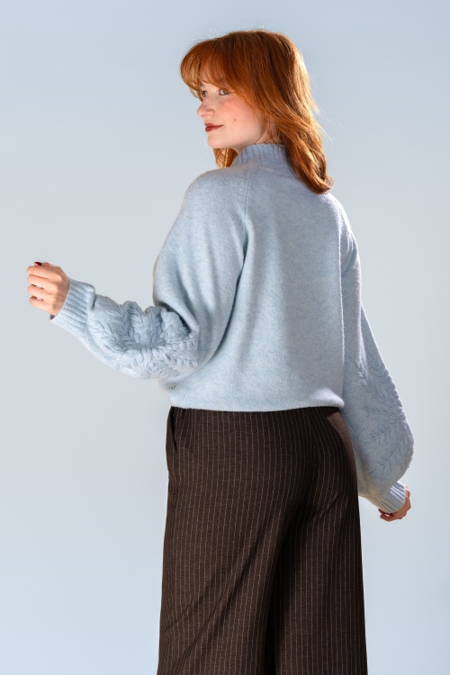 Smashed Lemon - Pull brodé Soft Petal en maille bleu clair 4