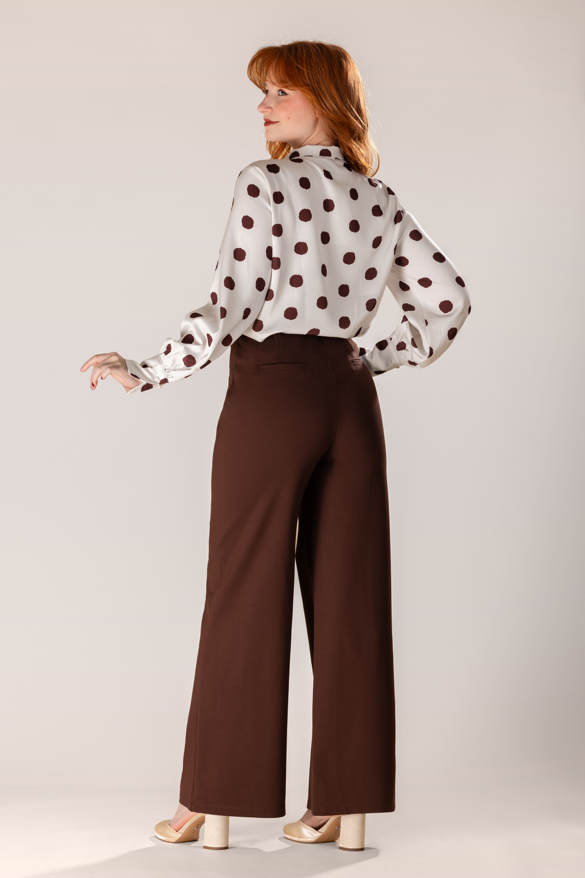 Smashed Lemon - Pantalon habillé Tess en marron foncé 3
