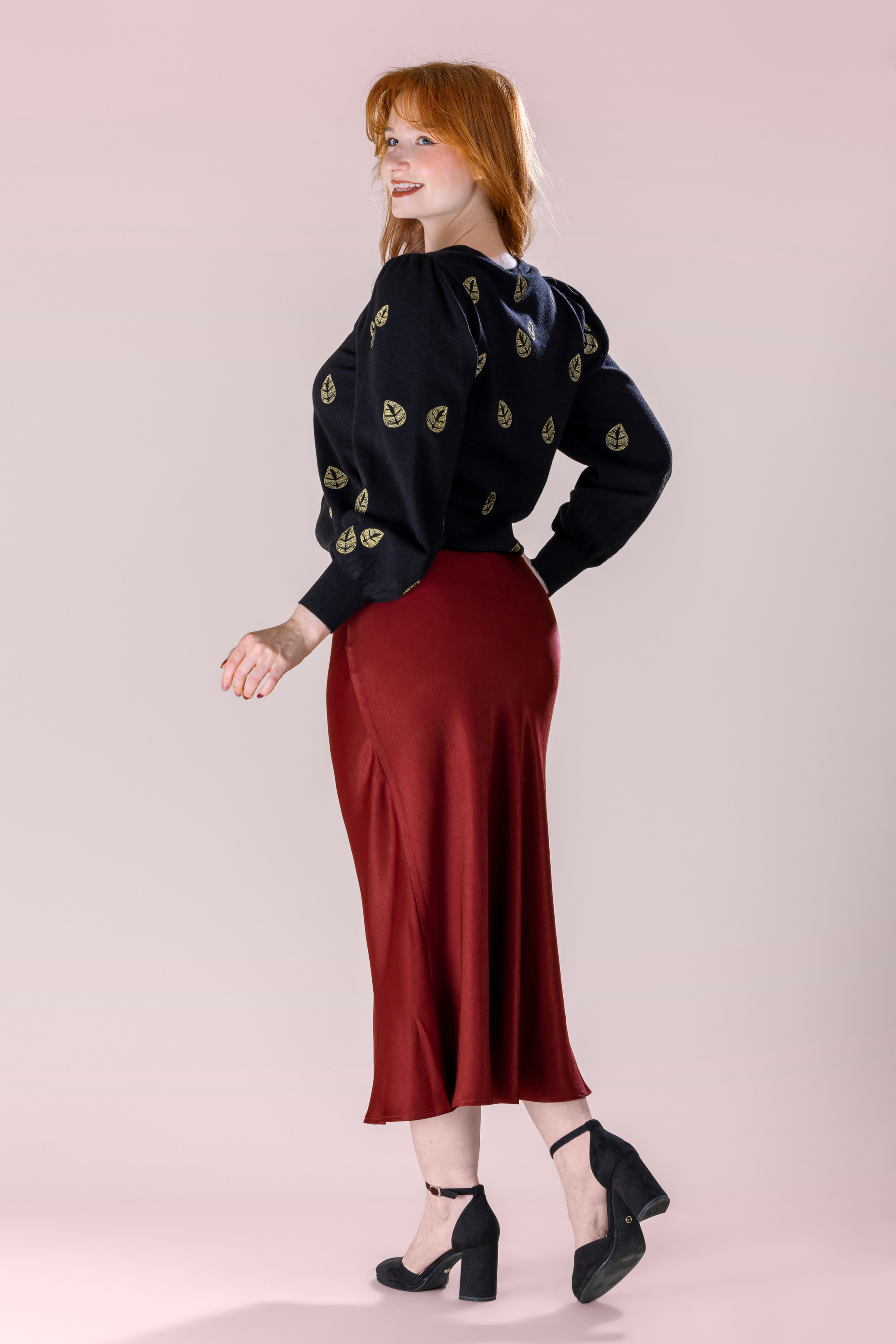 Smashed Lemon - Jupe midi Ruby en satin bordeaux 3