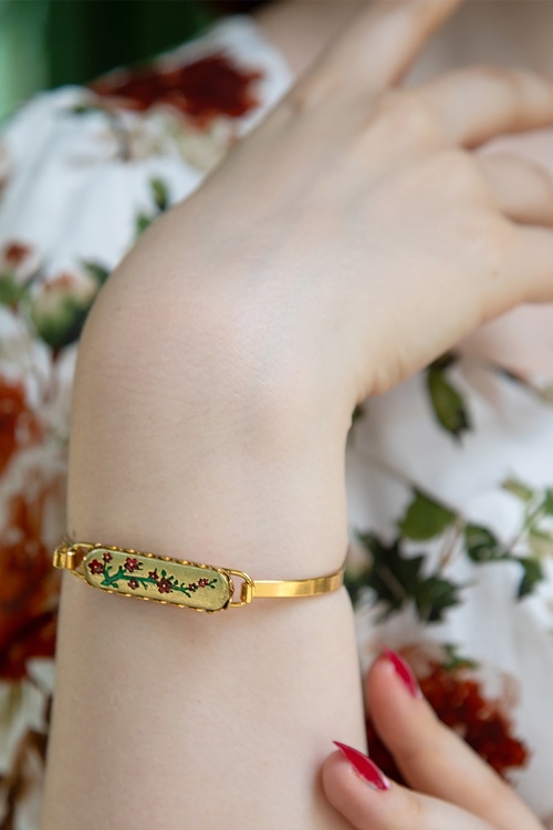 Urban Hippies - Small blossom armband in goud 2