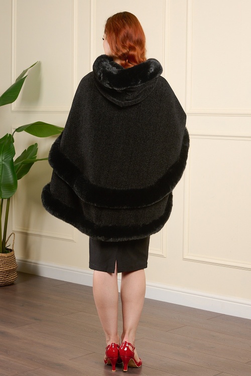 Banned Retro - Odile faux fur poncho in zwart 4