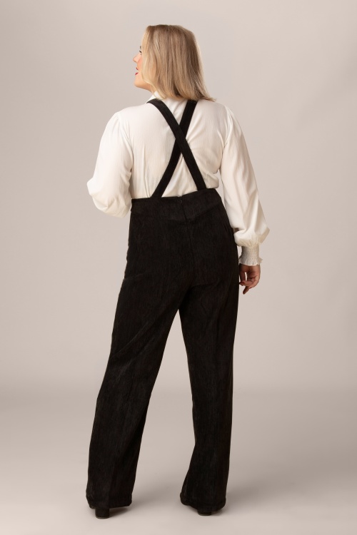 Topvintage Boutique Collection - Exclusivité Topvintage ~ Pantalon à bretelles Philippa en velours noir 3