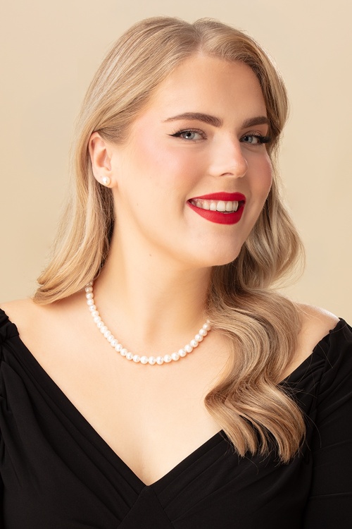 Dolly Dawn - Exclusivité Topvintage ~ Collier de perles d'eau douce Camille en blanc 3