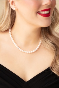 Dolly Dawn - Exclusivité Topvintage ~ Collier de perles d'eau douce Camille en blanc