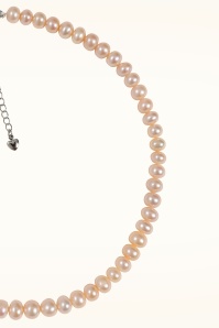 Dolly Dawn - Exclusivité Topvintage ~ Collier de perles d'eau douce Camille en rose poudré 4