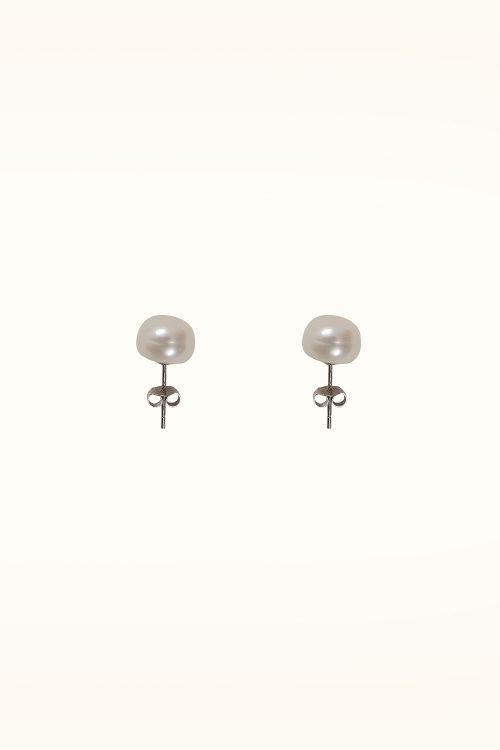 Dolly Dawn - Exclusivité Topvintage ~ Boucles d'oreilles à perle d'eau douce Camille en blanc 2