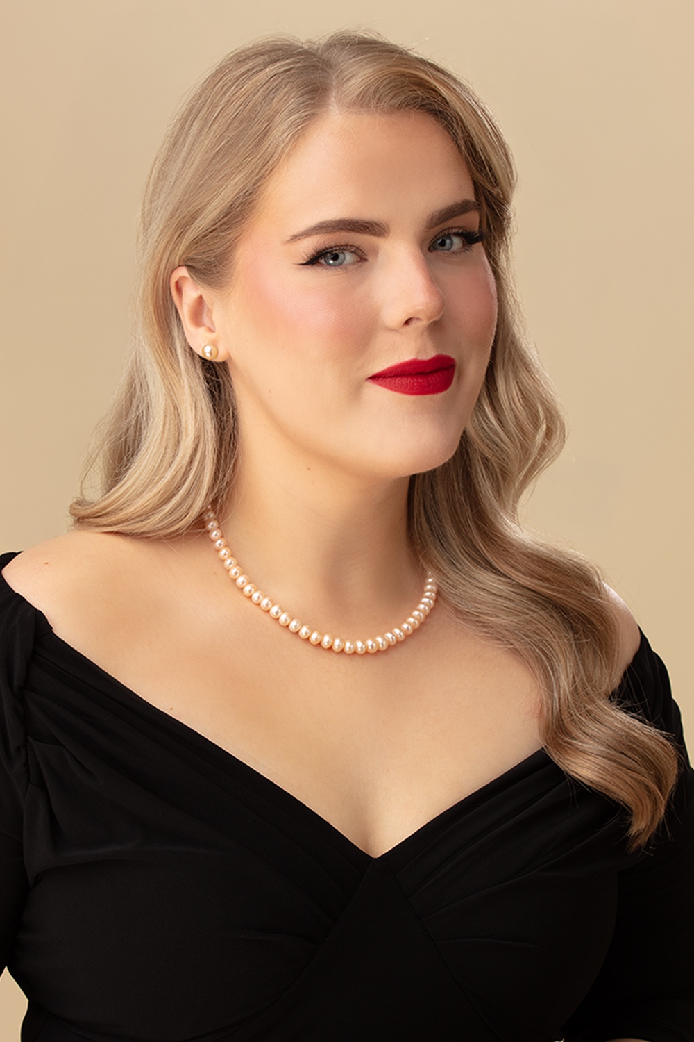 Dolly Dawn - Exclusivité Topvintage ~ Boucles d'oreilles à perle d'eau douce Camille en rose poudré 3