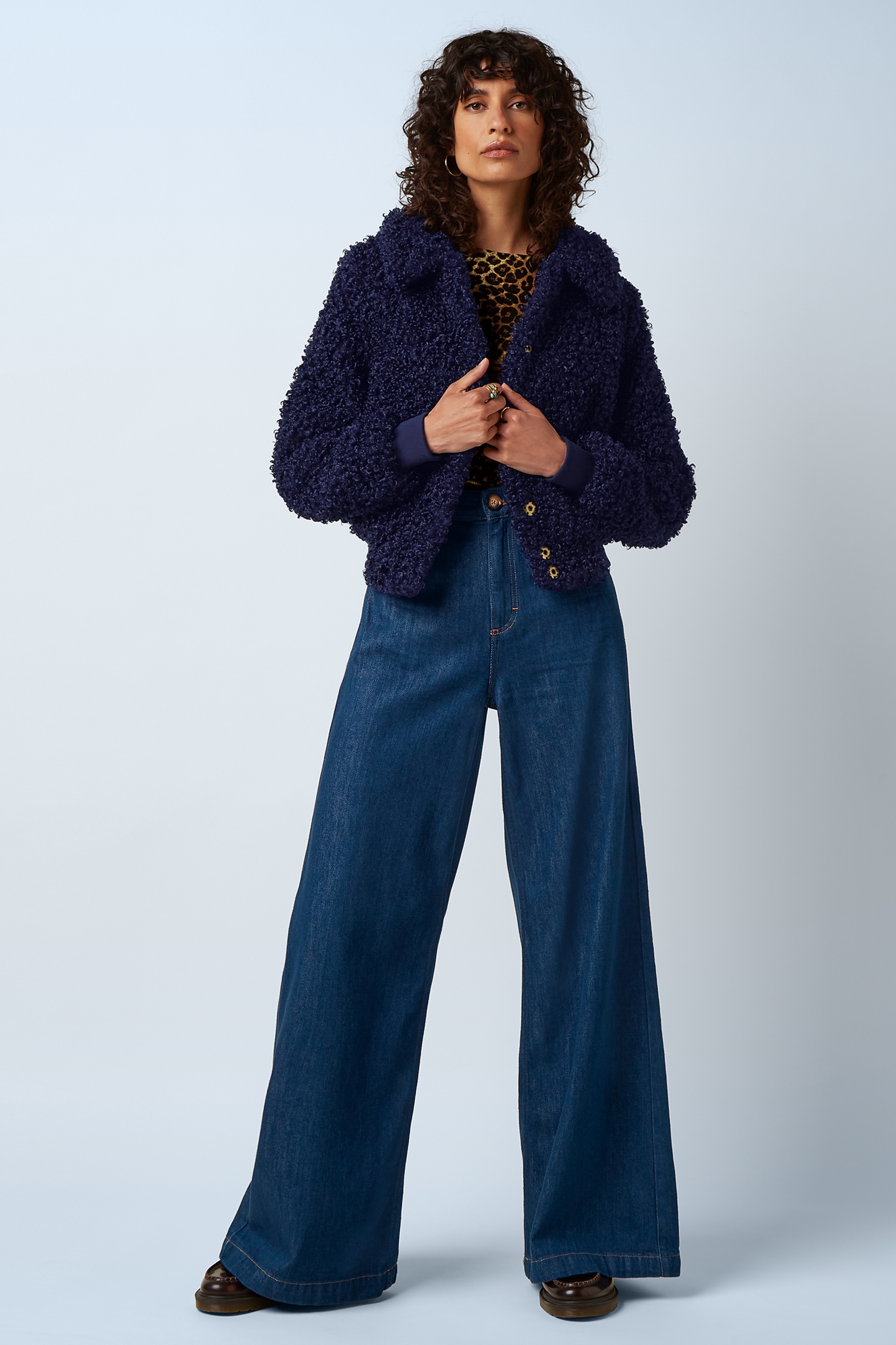 King Louie - Isa Basil faux fur jasje in avondblauw 4