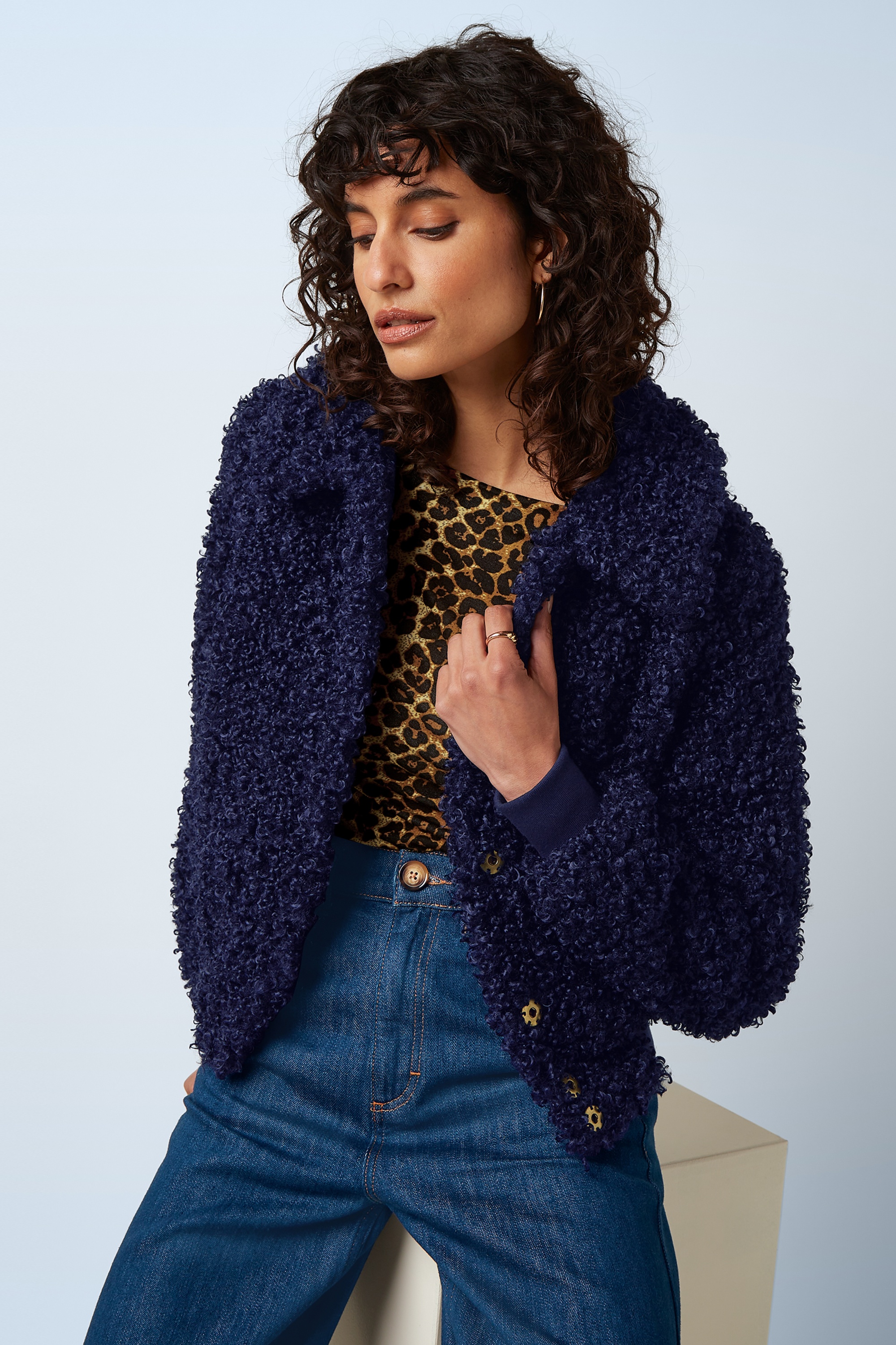 King Louie - Isa Basil faux fur jasje in avondblauw 2