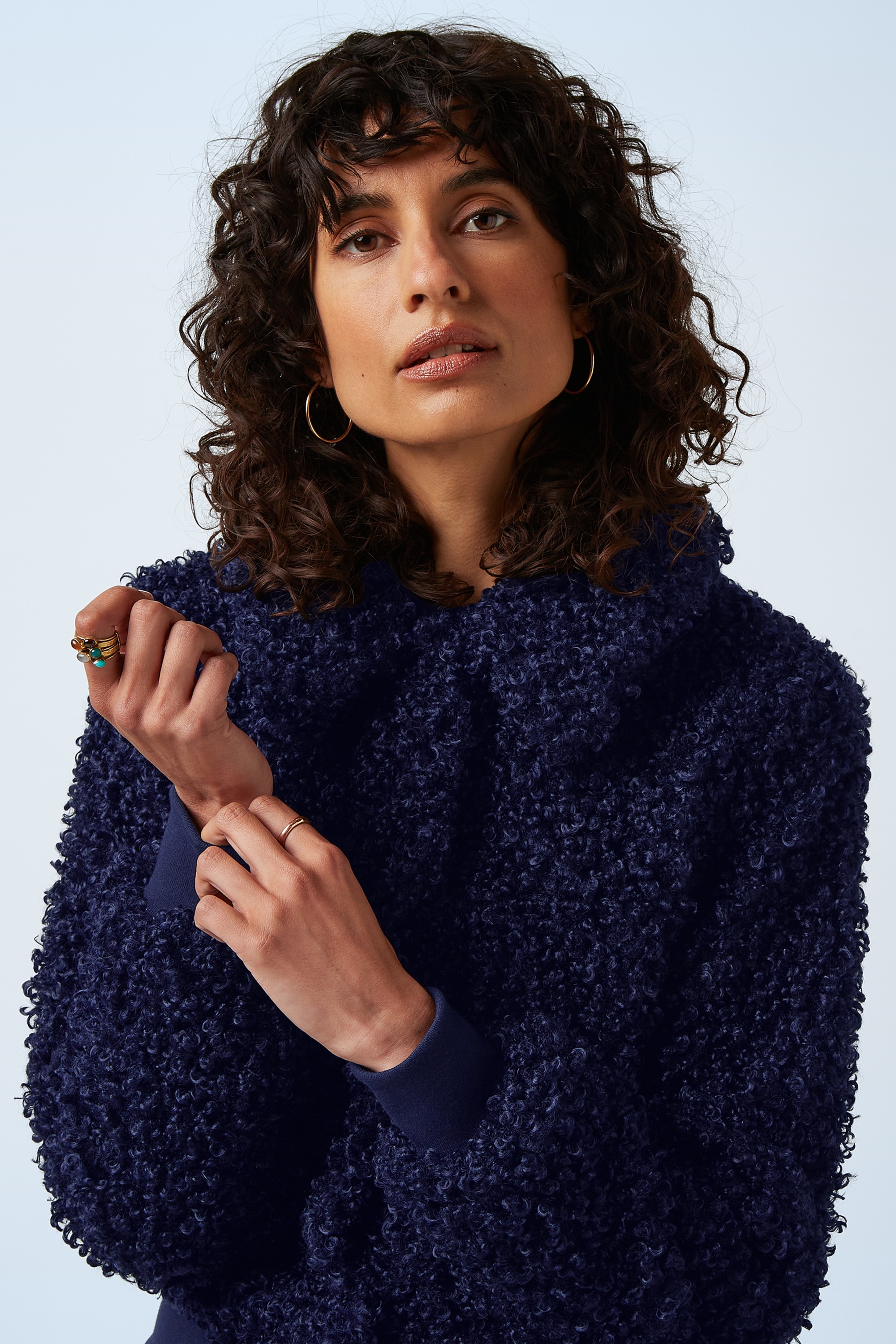 King Louie - Isa Basil faux fur jasje in avondblauw 3