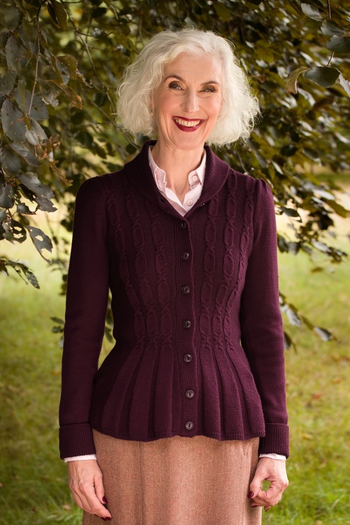 Emmy Design - The Screen Siren Wool cardigan in zwarte kers 2