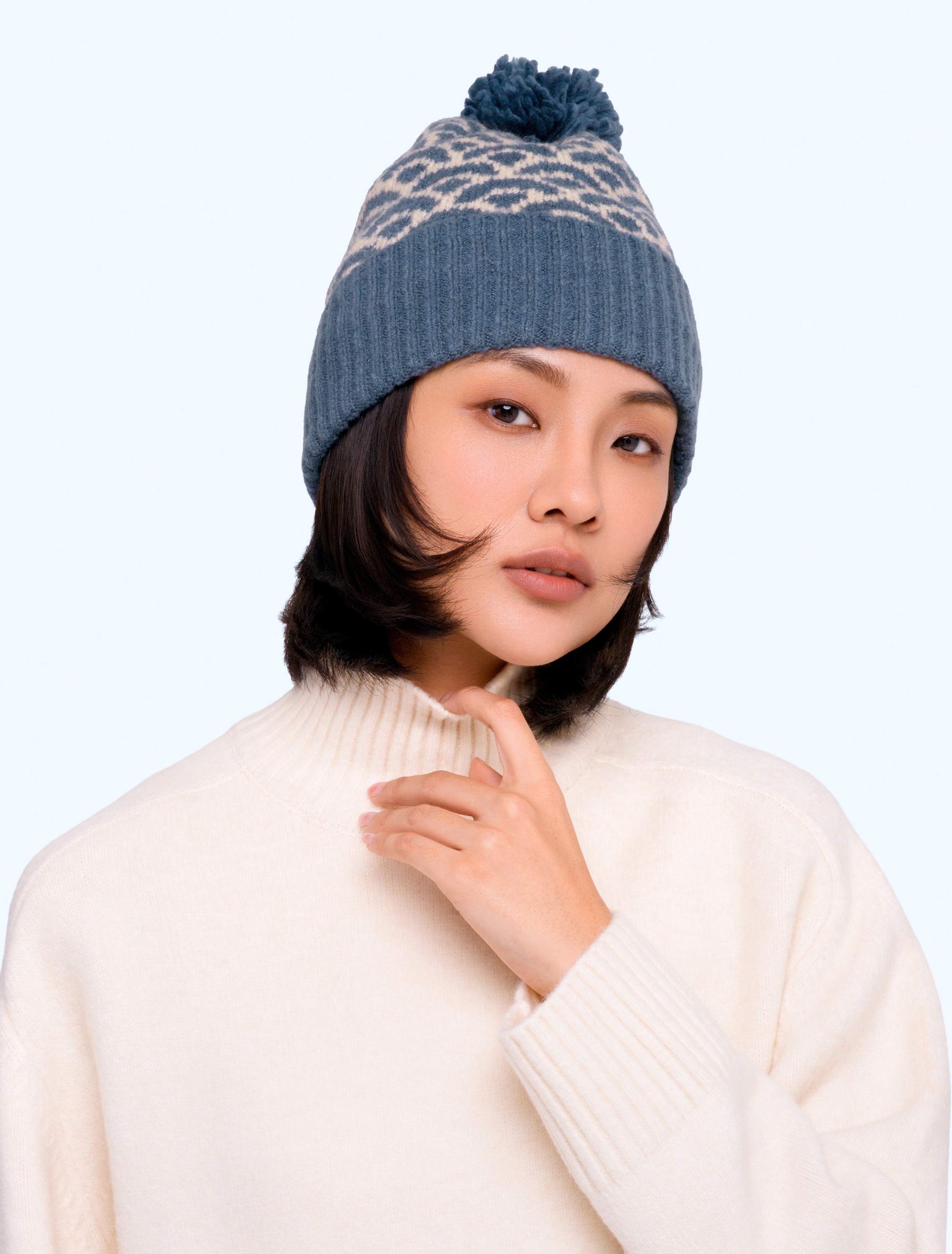Powder - Bonnet à pompon Agatha en bleu jean