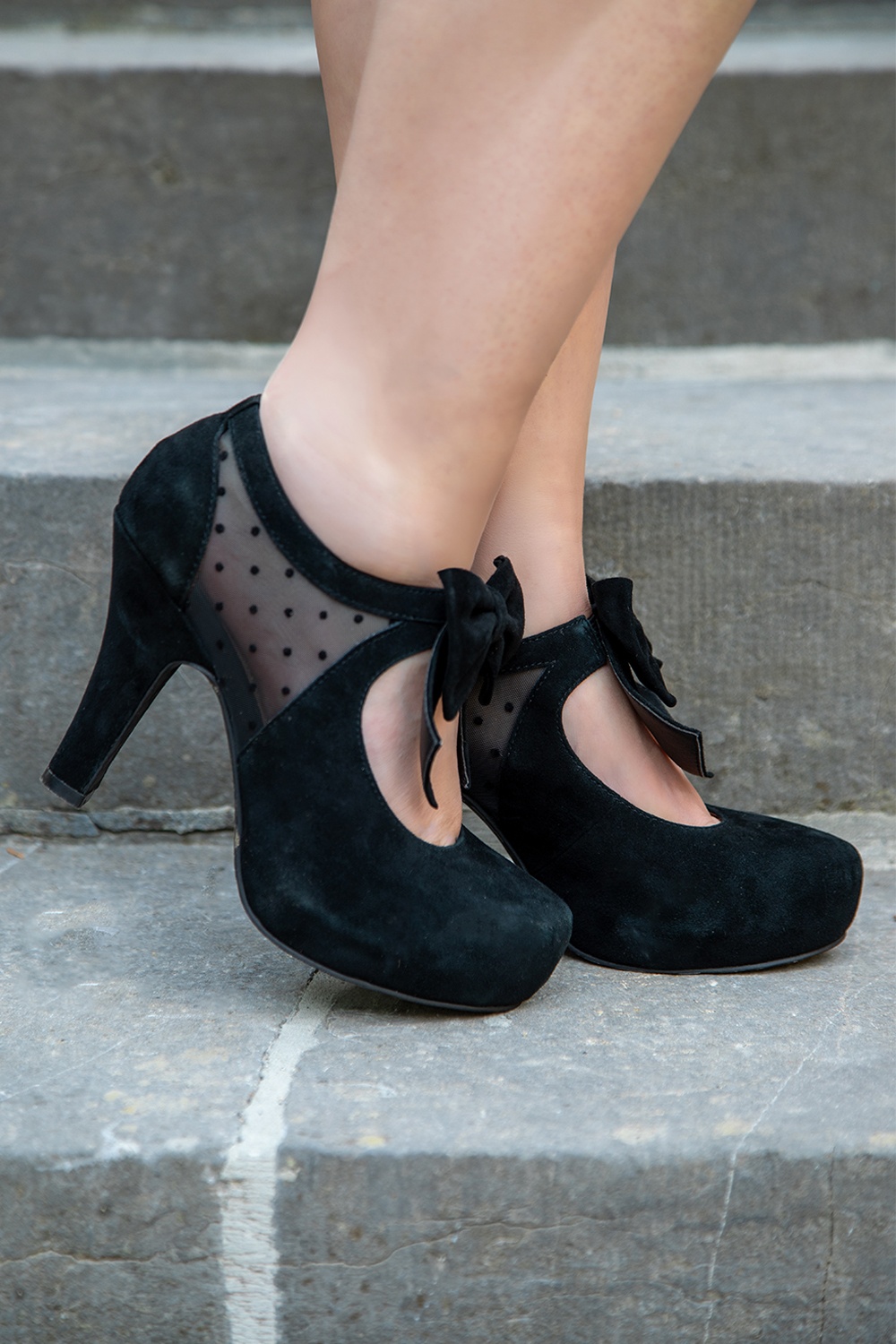 Lola Ramona ♥ Topvintage - Angie dots mesh pumps in zwart