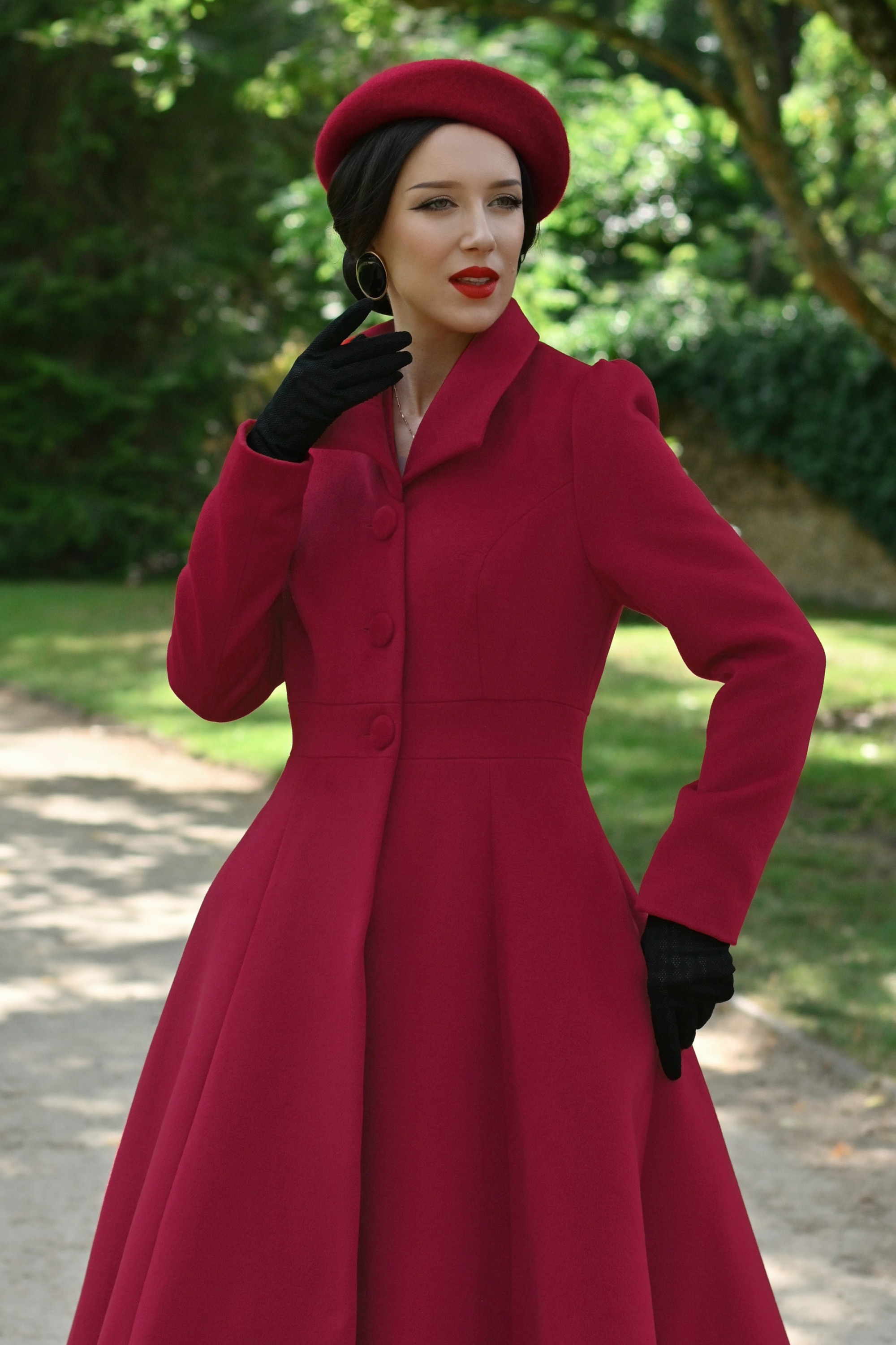 Hearts & Roses - Manteau évasé Seraphina en rouge 4