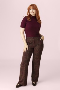 Surkana - Saro Straight Smart Trousers in Maroon