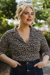 Glamour Bunny - Exclusivité Topvintage ~ Le chemisier Dianne en Léopard