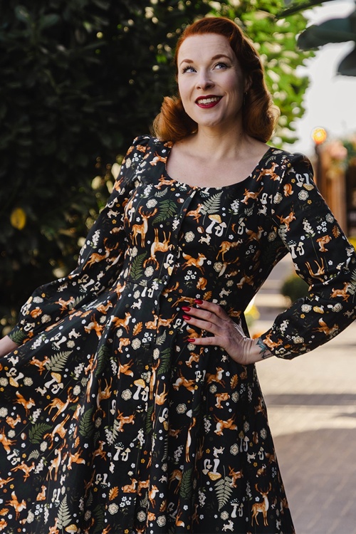 Dolly Dawn - Topvintage exclusive ~ Charlotte Woodland Swing Dress in Black