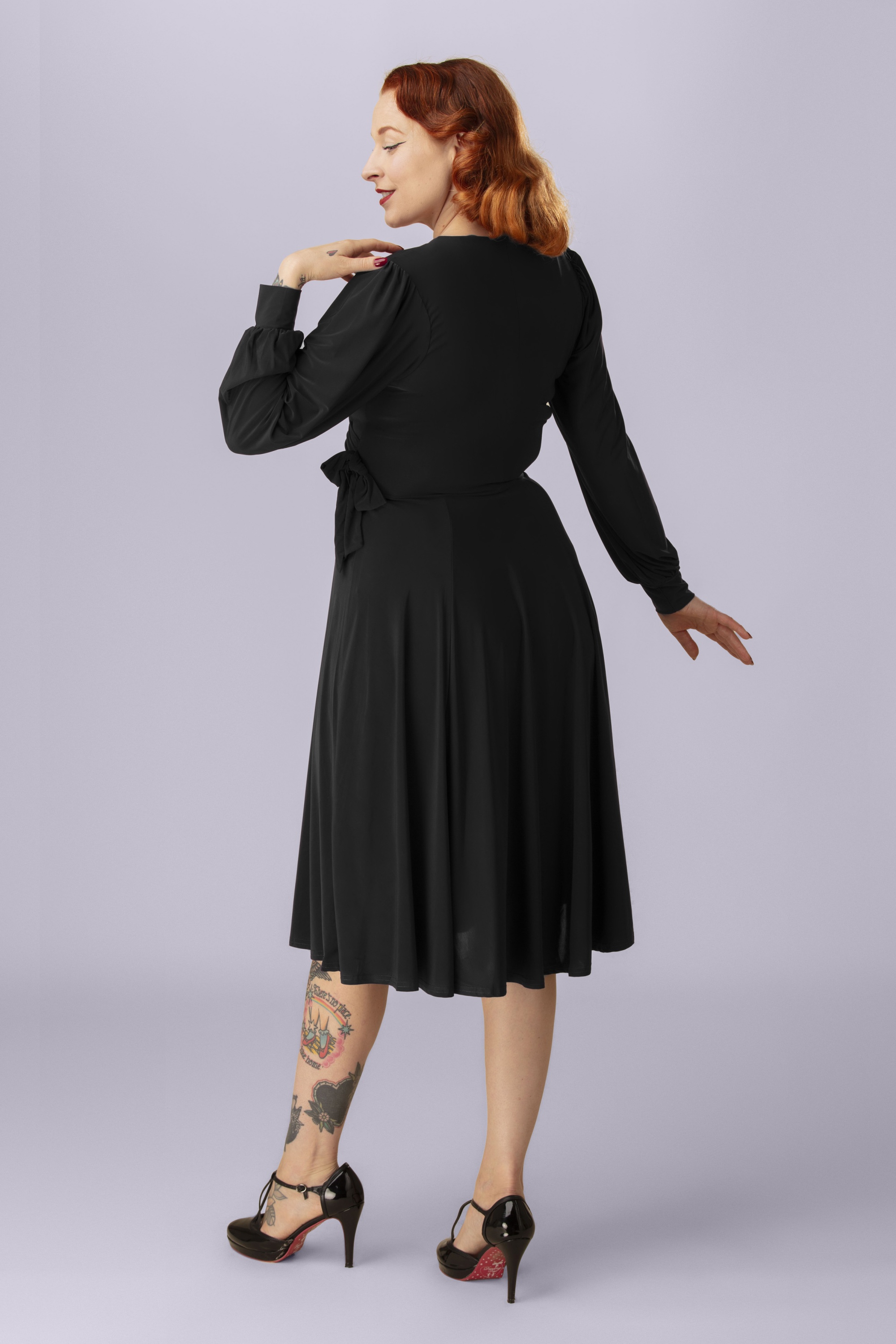 Vintage Chic for Topvintage - Exclusivité Topvintage ~ Robe swing Athena Slinky en noir 2