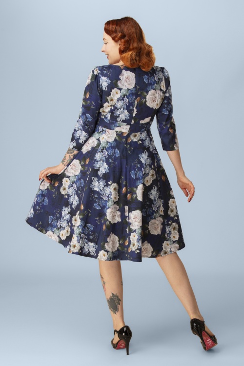 Hearts & Roses - Exclusivité Topvintage ~ Robe swing à fleurs Fenna en bleu 3